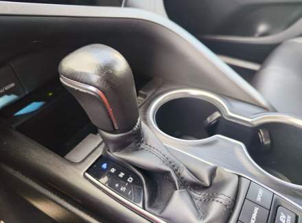Toyota - Camry