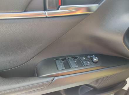 Toyota - Camry