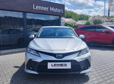 Toyota - Camry