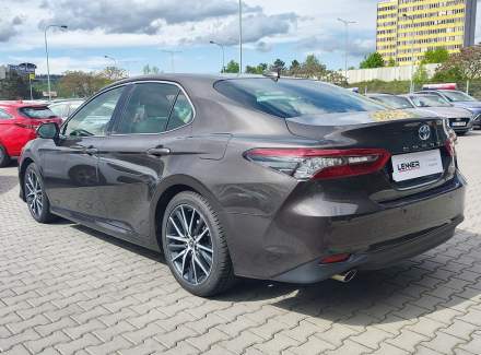 Toyota - Camry