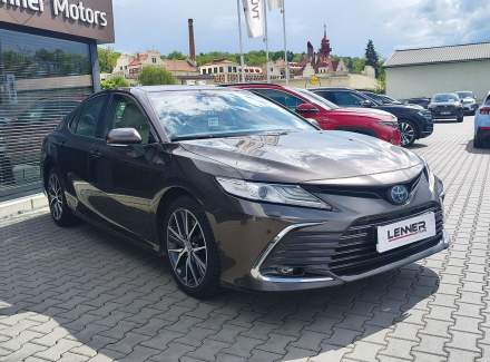 Toyota - Camry