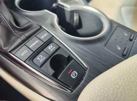 Toyota - Camry
