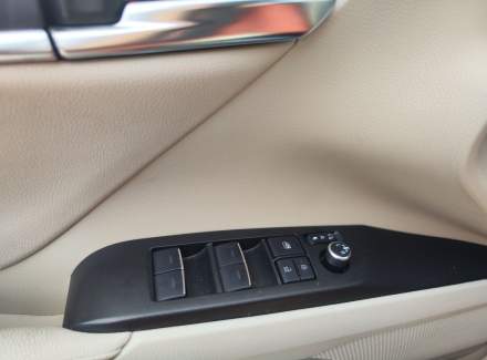 Toyota - Camry