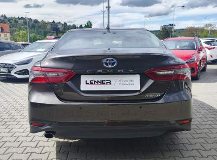 Toyota - Camry