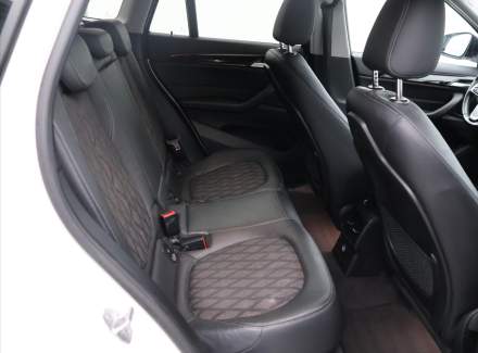 BMW - X1