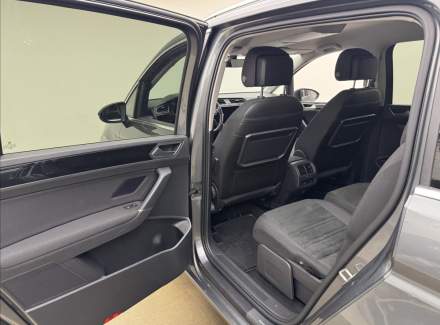 Volkswagen - Touran