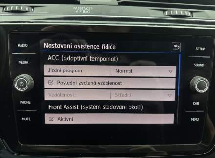 Volkswagen - Touran