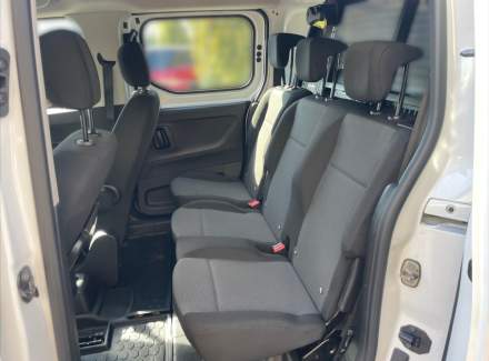 Peugeot - 1007