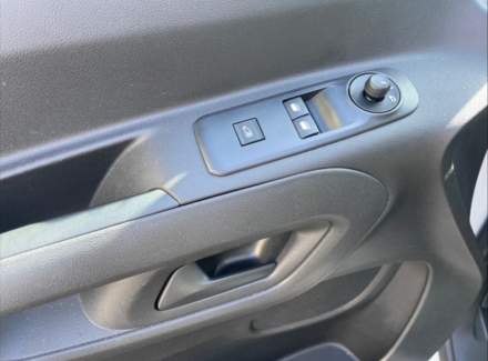 Peugeot - 1007