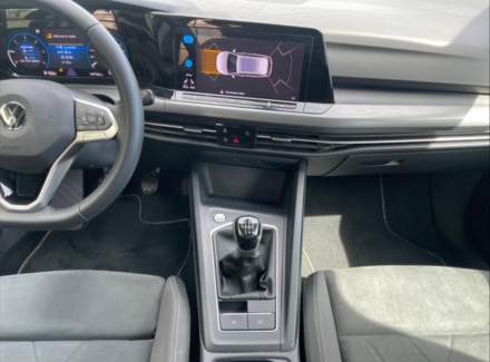 Volkswagen - Golf