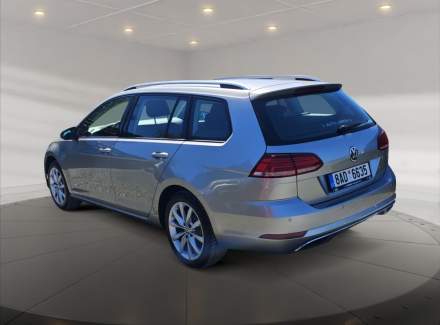 Volkswagen - Golf