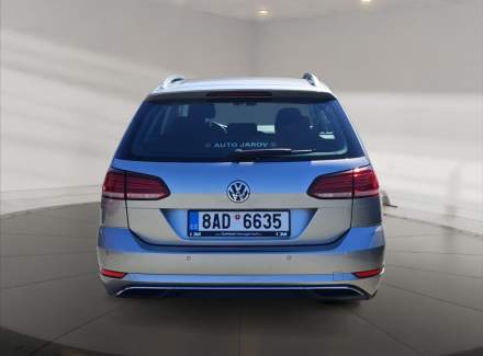 Volkswagen - Golf