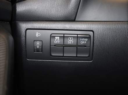 Mazda - 3