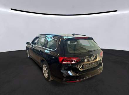 Volkswagen - Passat