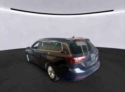 Volkswagen - Passat