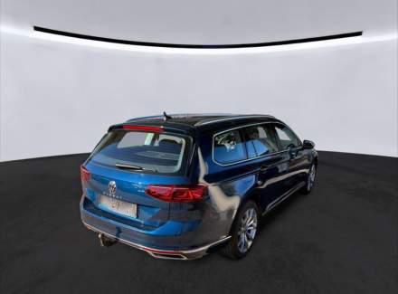 Volkswagen - Passat