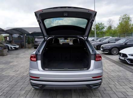 Audi - Q8