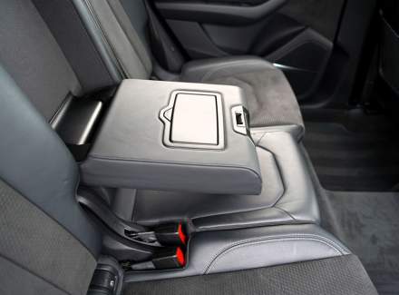 Audi - Q8
