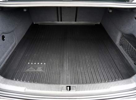 Audi - A6
