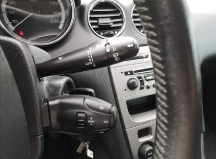 Peugeot - 308