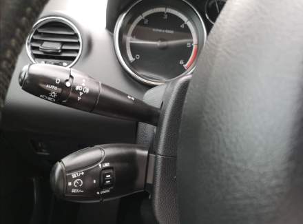 Peugeot - 308