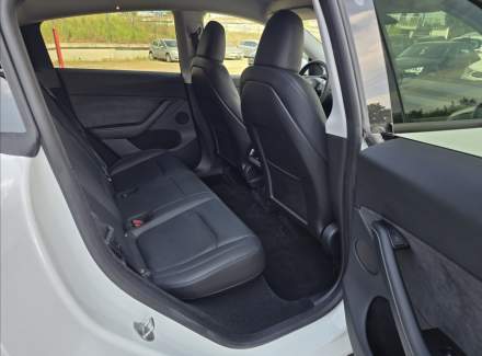 Tesla - Model Y