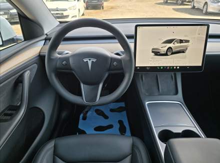 Tesla - Model Y
