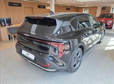 Kia - K4