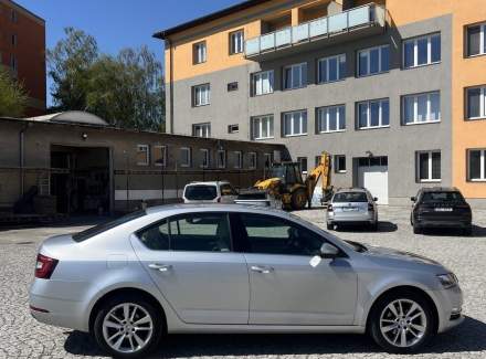 Škoda - Octavia