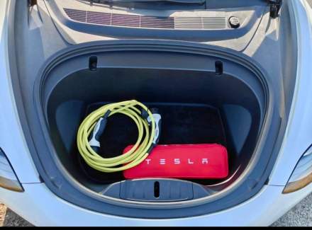 Tesla - Model 3