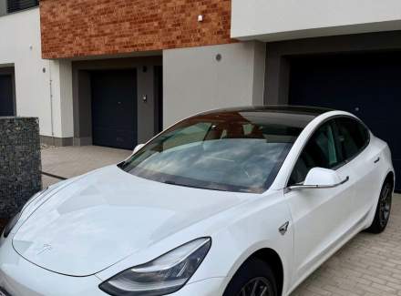 Tesla - Model 3