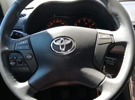 Toyota - Avensis
