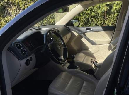 Volkswagen - Tiguan