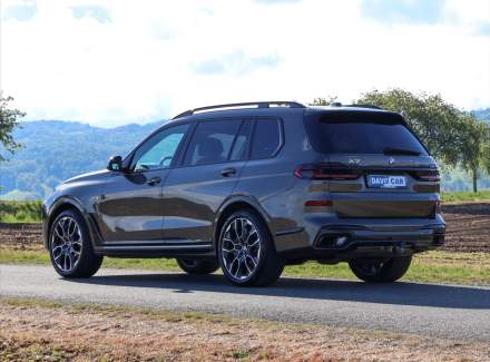 BMW - X7