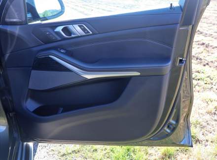 BMW - X7