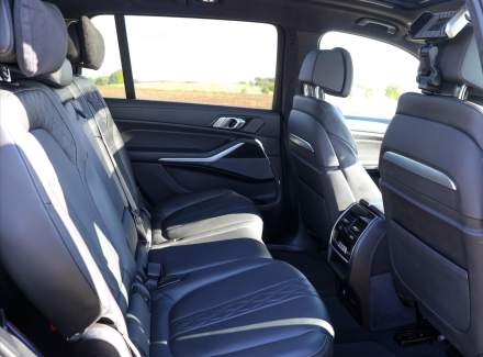 BMW - X7