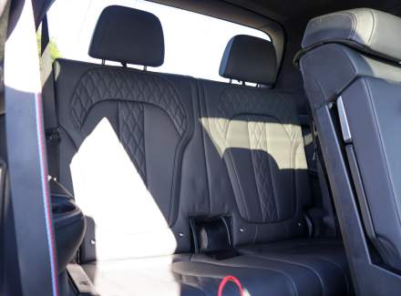 BMW - X7