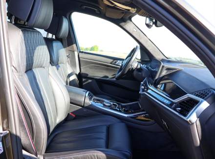 BMW - X7