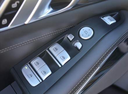 BMW - X7