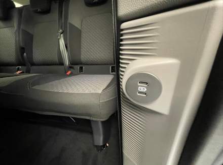 Volkswagen - Caravelle