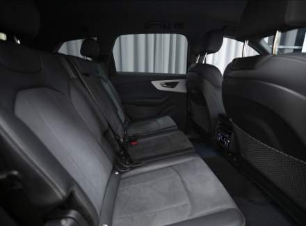 Audi - Q7