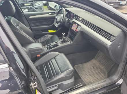 Volkswagen - Passat