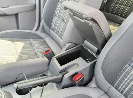 Volkswagen - Touran