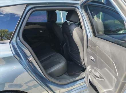 Peugeot - 308