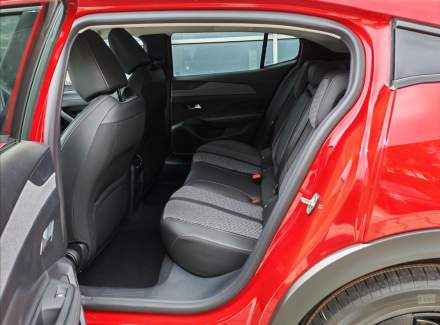 Peugeot - 408