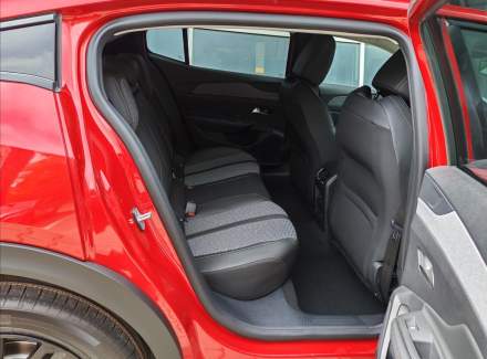 Peugeot - 408