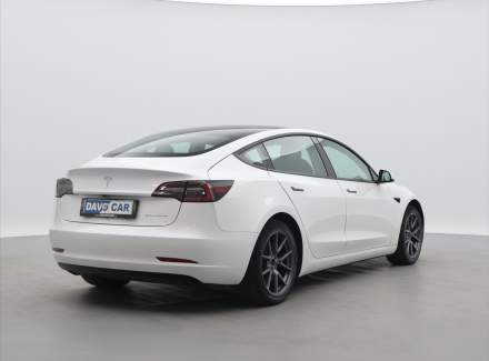 Tesla - Model 3