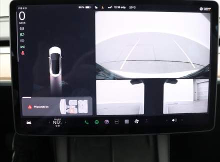 Tesla - Model 3