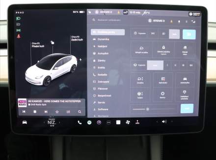 Tesla - Model 3