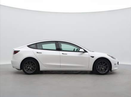 Tesla - Model 3